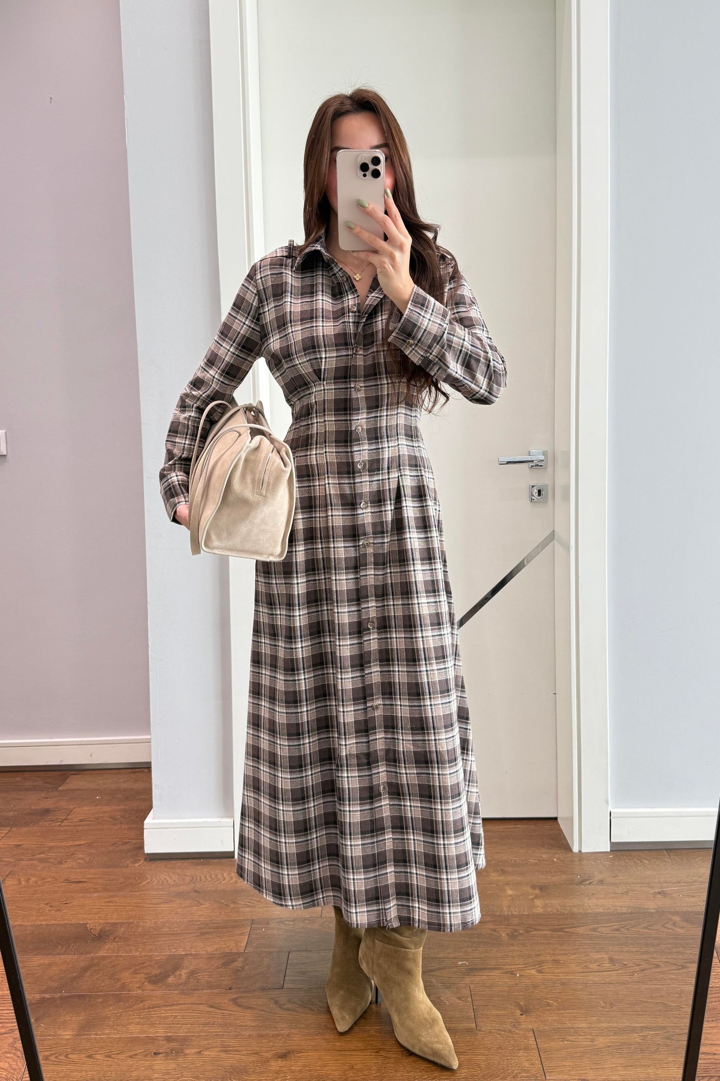 BELDEN OTURTMALI EKOSE ELBİSE-KAHVE