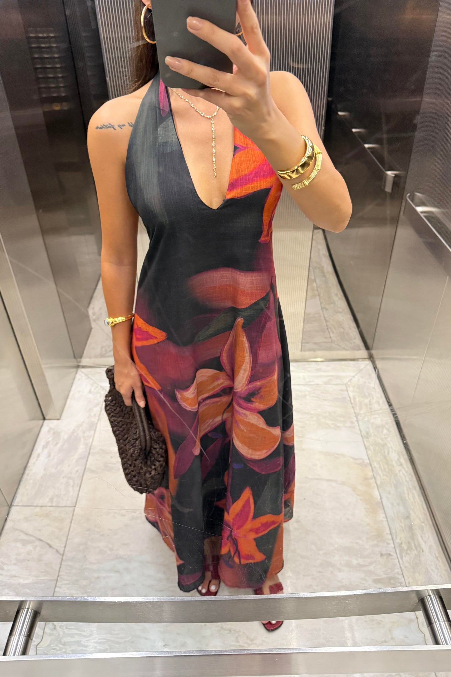 BOYUNDAN BAĞLAMALI ÇİÇEK DESENLİ ELBİSE