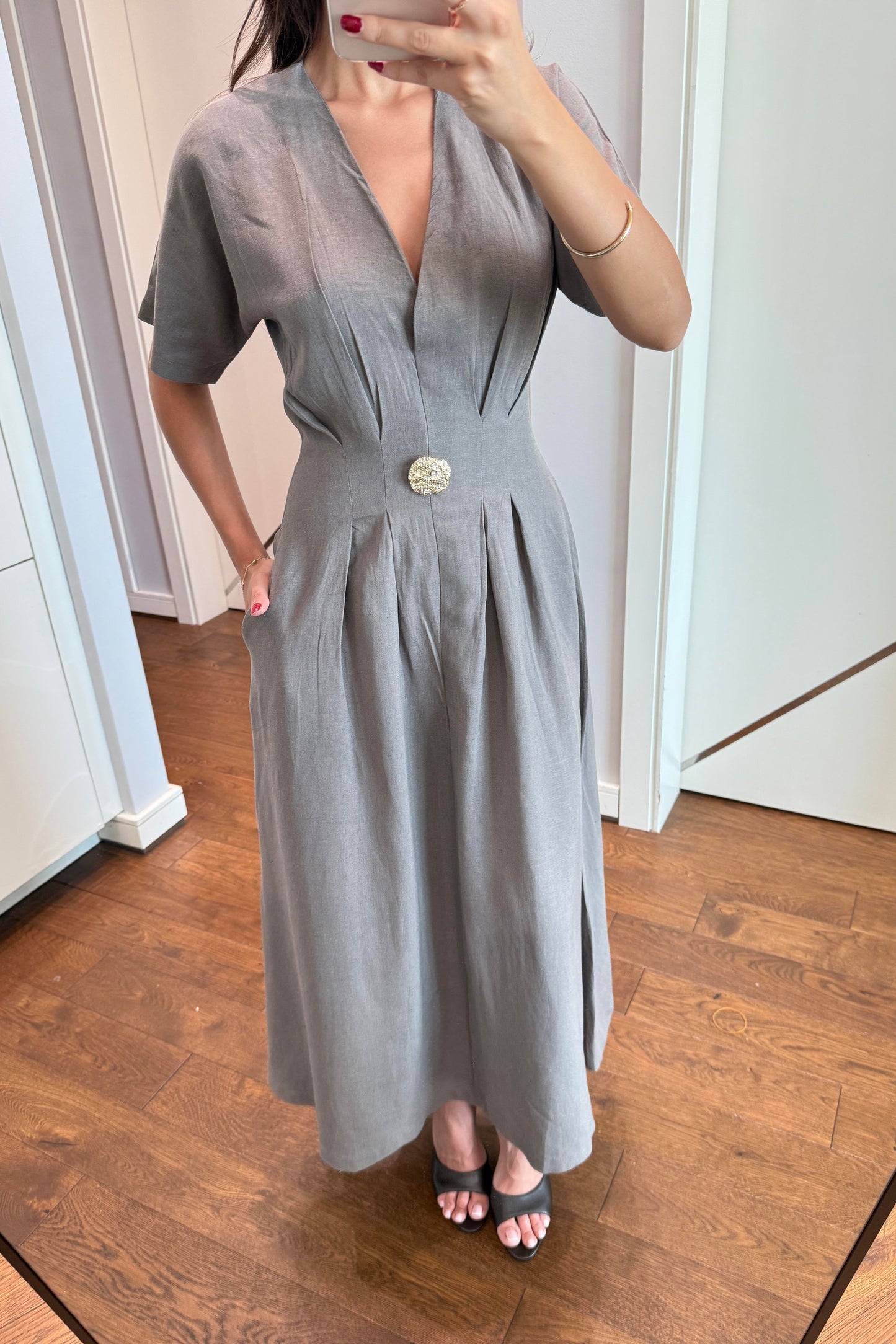 GOLD AKSESUARLI HAM KETEN ELBİSE -YEŞİL