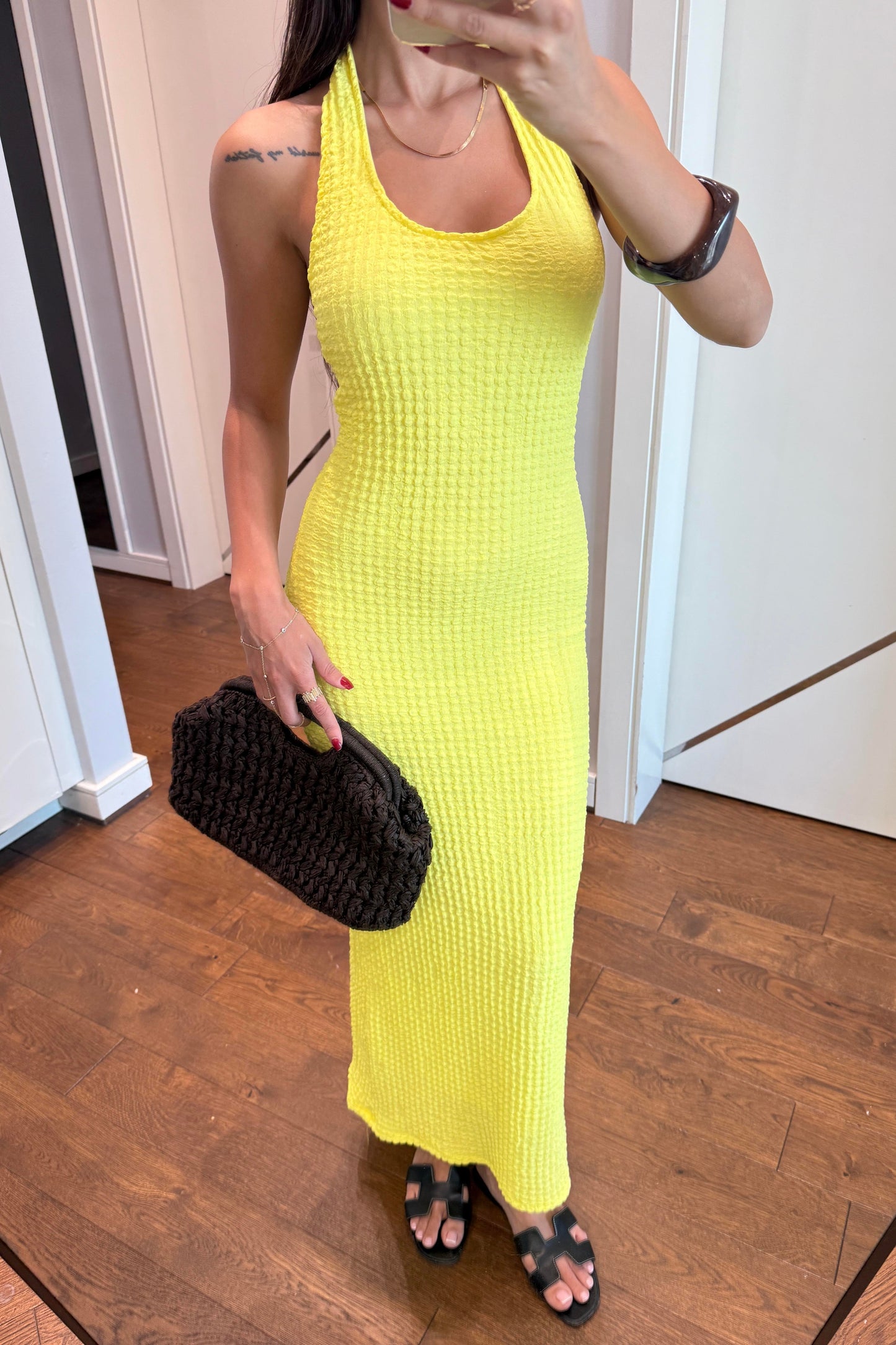 HALTER YAKA SARI ELBİSE