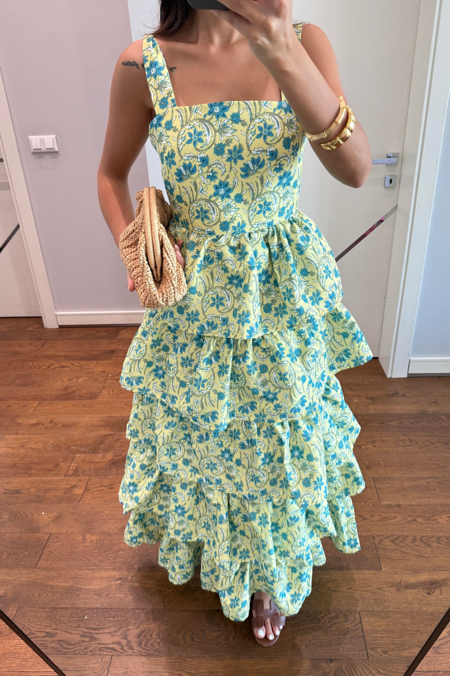 KAT KAT TASARIM ELBİSE