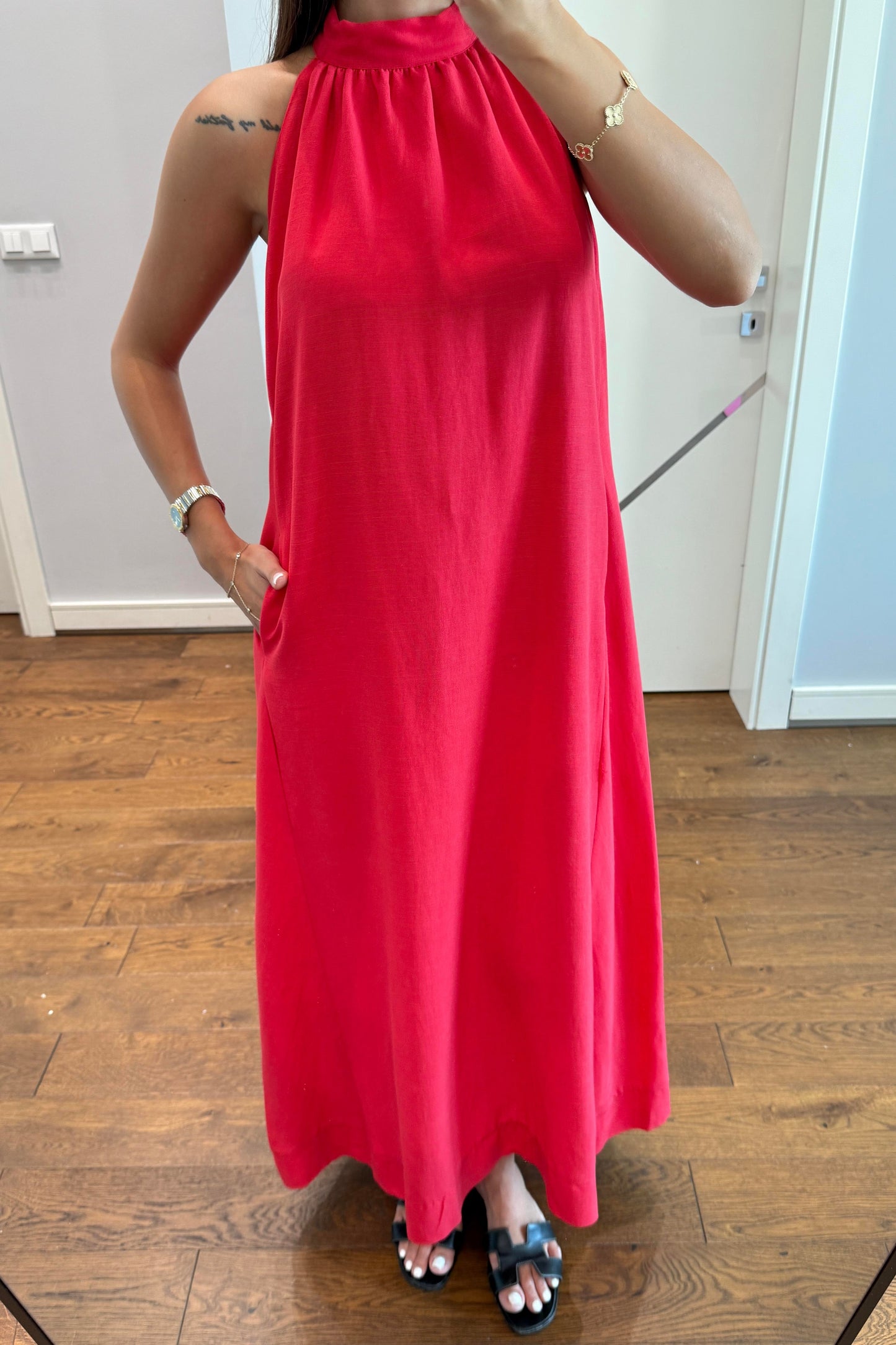 MUADİL HALTER YAKA ELBİSE-KIRMIZI