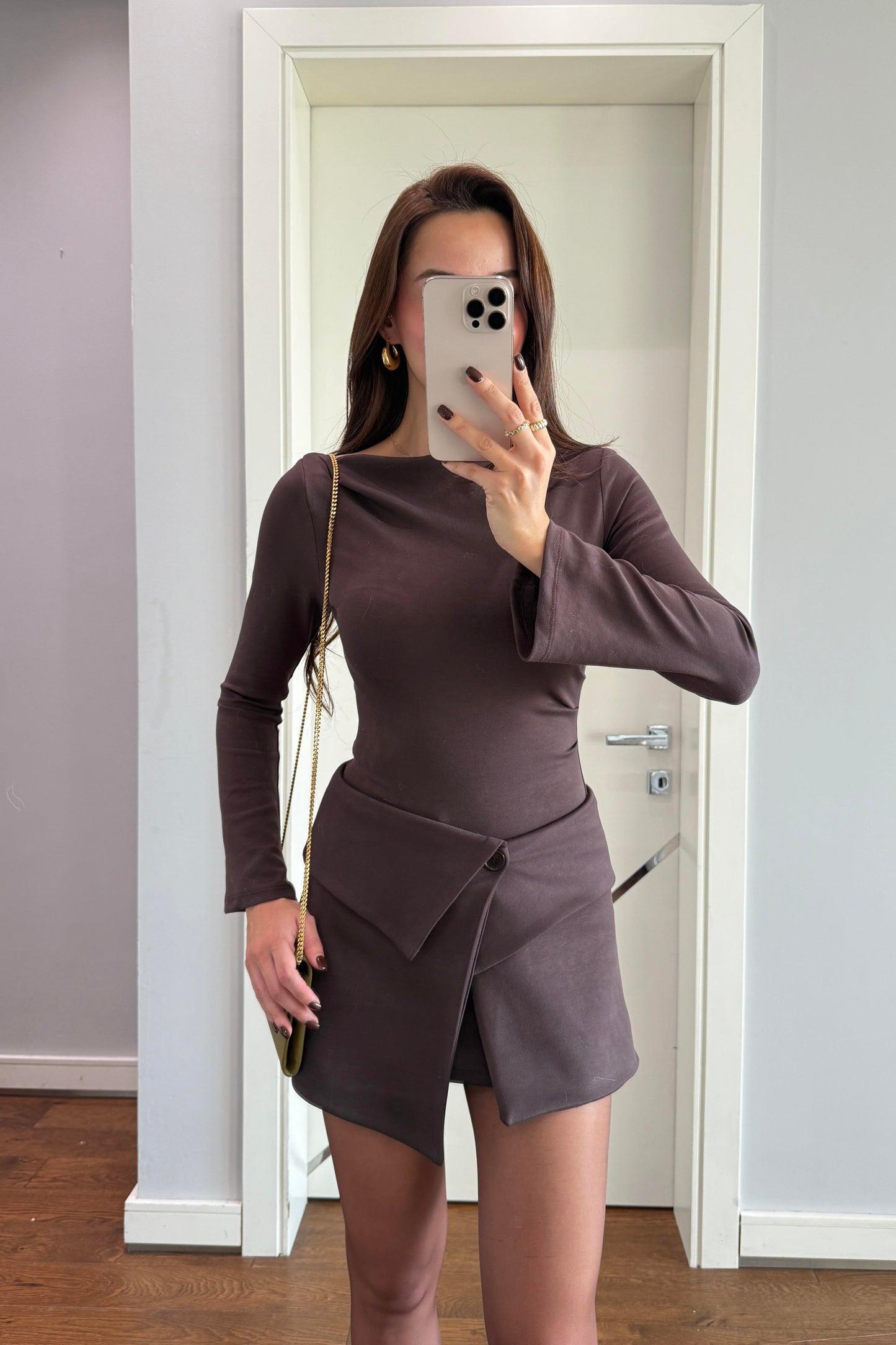 PARÇALI MİNİ ELBİSE-KAHVE