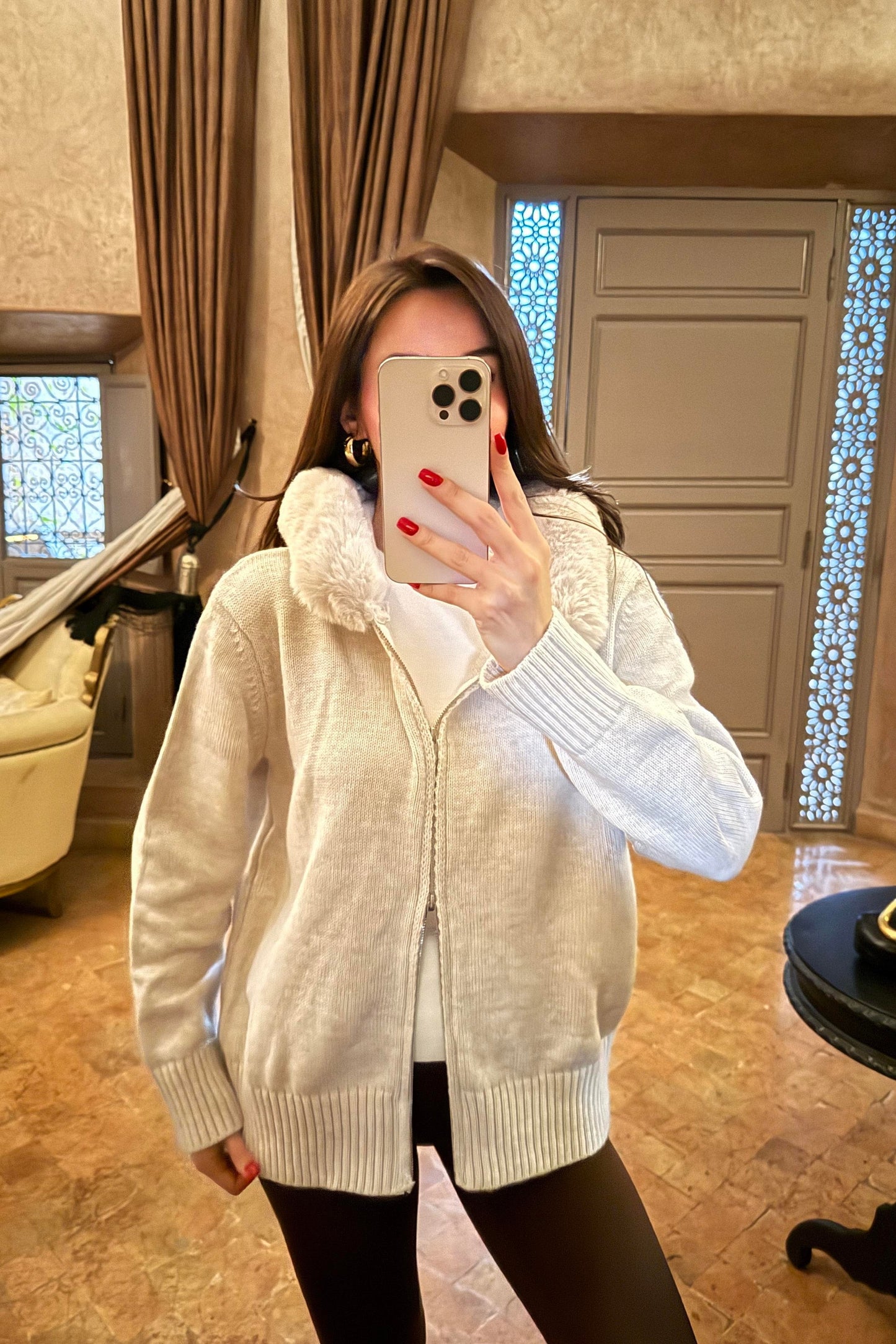 PELUS DETAYLI KAPÜŞONLU TRİKO HIRKA-BEJ