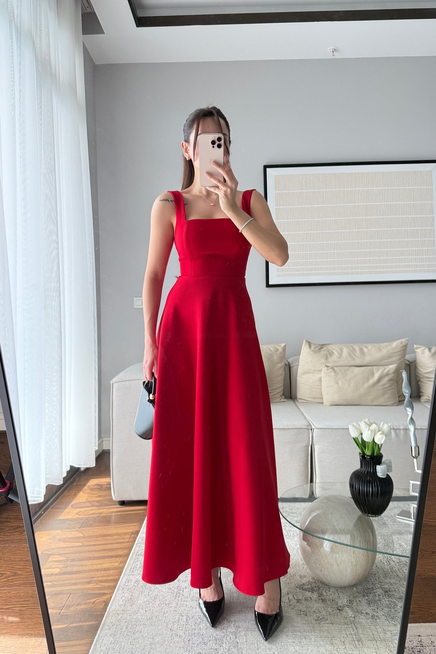 ARKADAN BAĞLAMALI VOLANLI ELBİSE-KIRMIZI