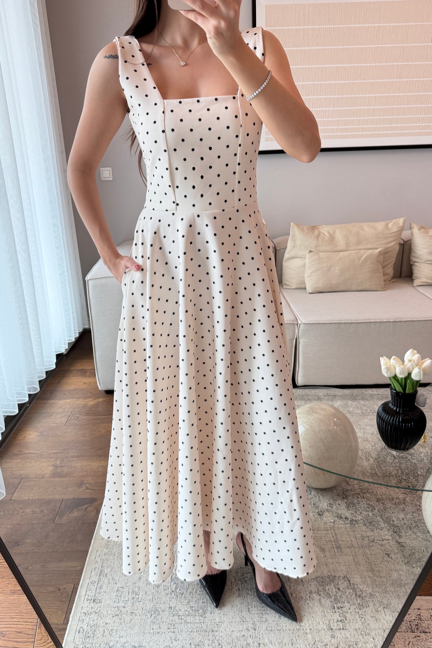 ARKADAN BAĞMA DETAYLI PUANTİYE ELBİSE-EKRU