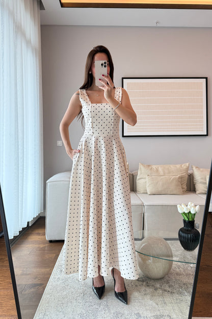 ARKADAN BAĞMA DETAYLI PUANTİYE ELBİSE-EKRU