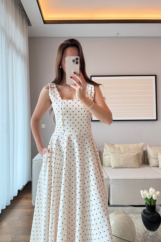 ARKADAN BAĞMA DETAYLI PUANTİYE ELBİSE-EKRU