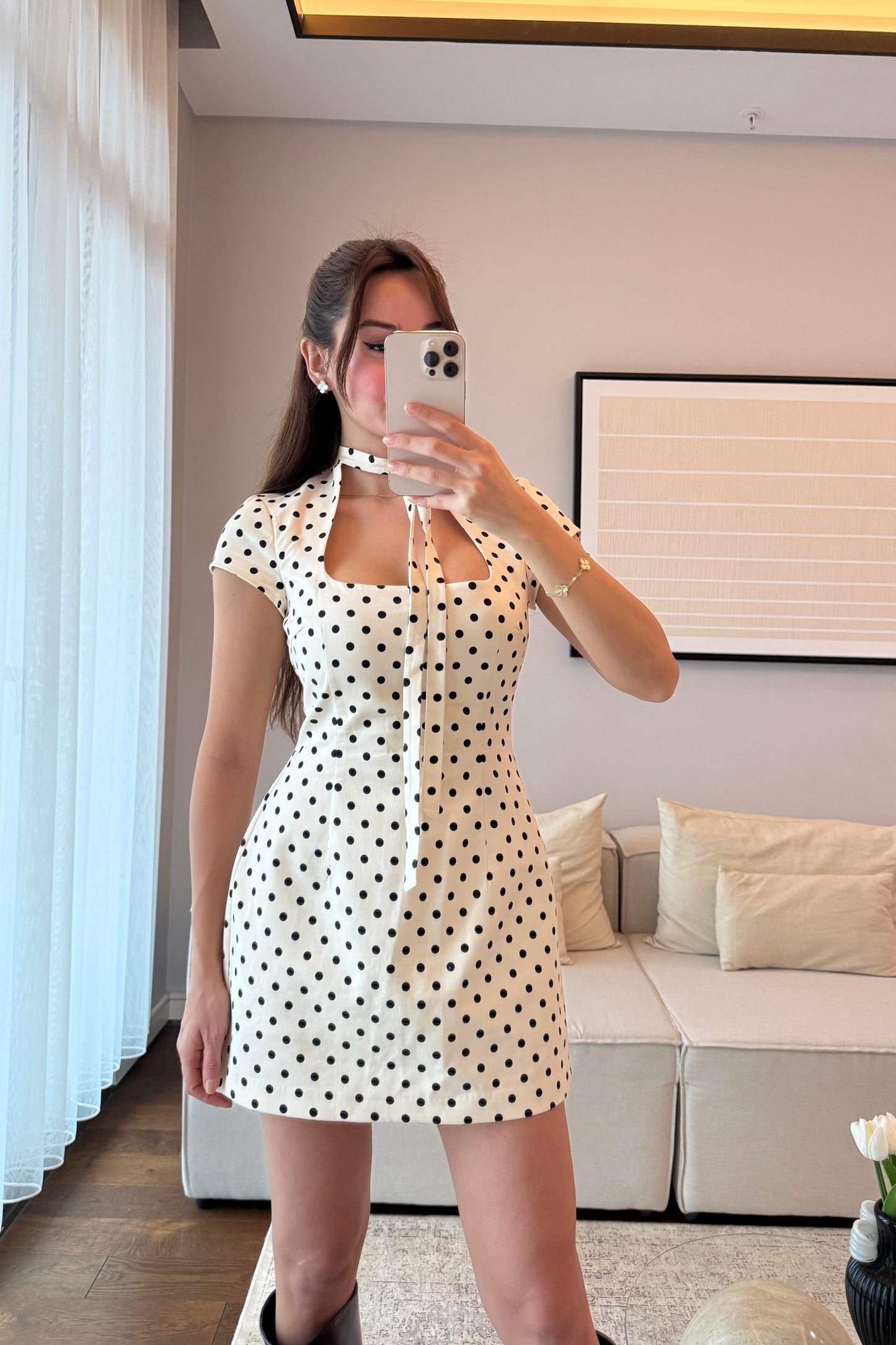 BAĞCIKLI PUANTİYE DESENLİ MİNİ ELBİSE