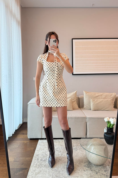 BAĞCIKLI PUANTİYE DESENLİ MİNİ ELBİSE