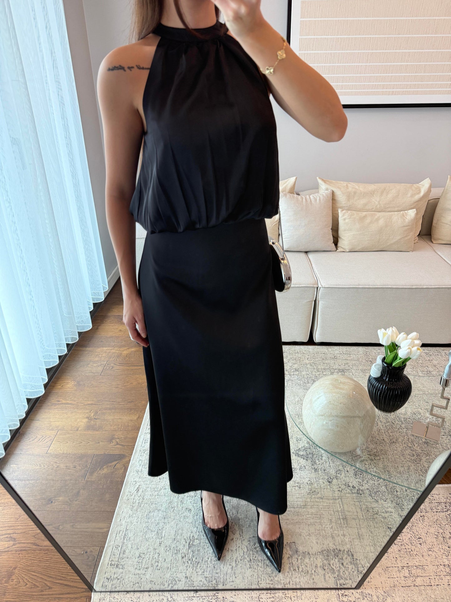 HALTER YAKA DÖKÜMLÜ ELBİSE-SİYAH