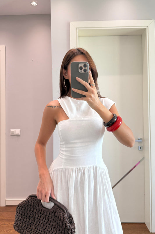 OMUZ DETAYLI BEYAZ KETEN ELBİSE