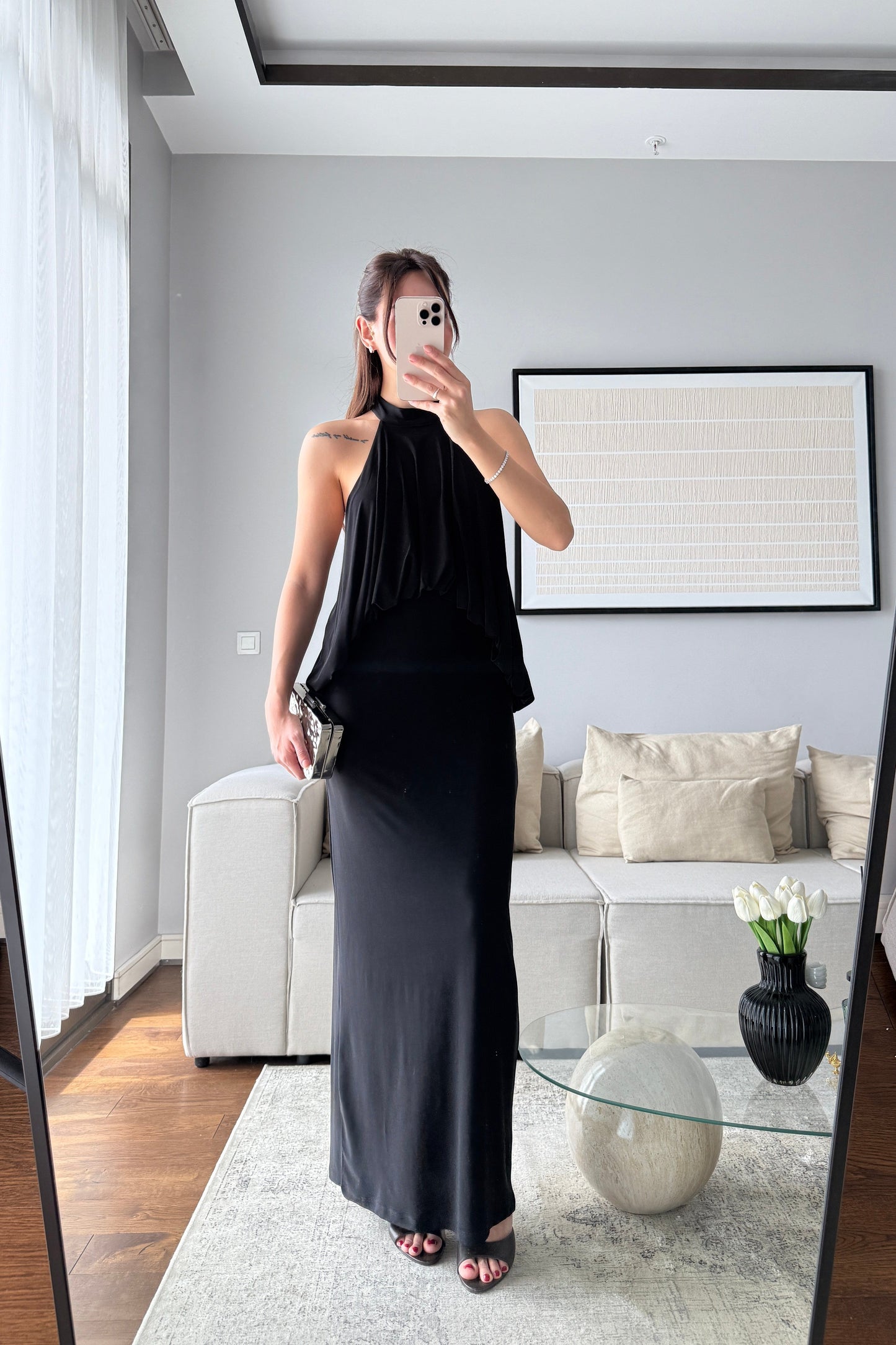 SIRT DEKOLTELİ HALTER YAKA TASARIM ELBİSE-SİYAH