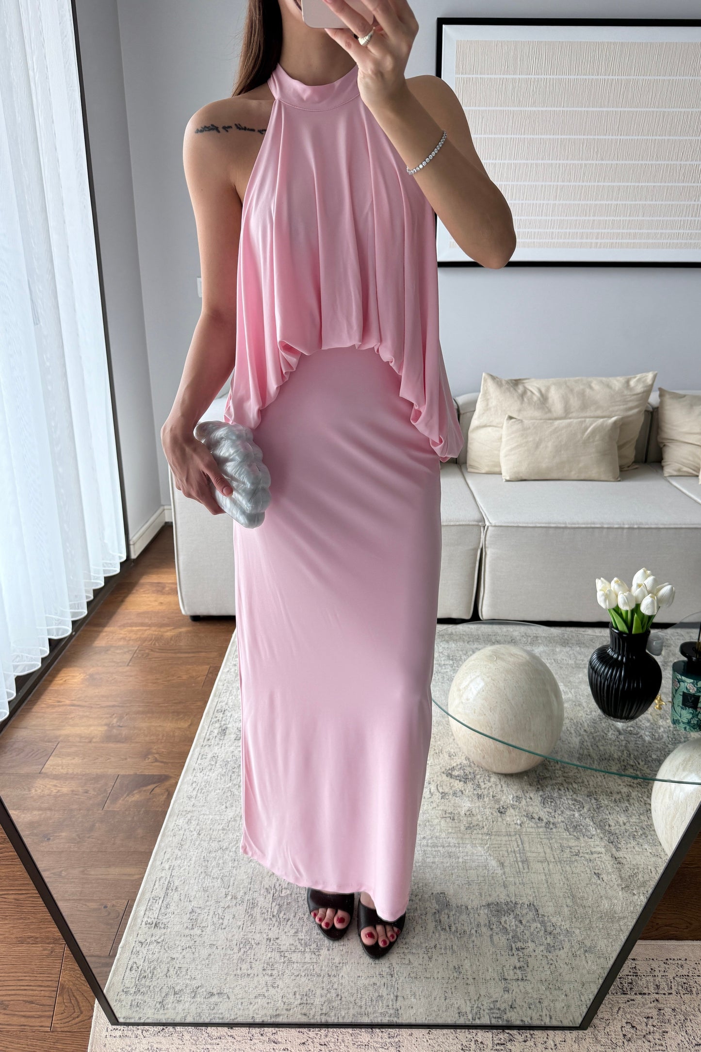 SIRT DEKOLTELİ HALTER YAKA TASARIM ELBİSE-PEMBE