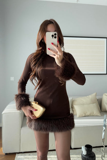 KÜRK DETAYLI MUADİL ELBİSE-ACI KAHVE