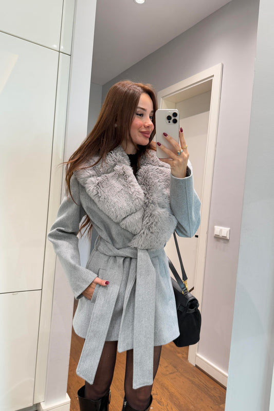 YAKASI KÜRKLÜ KUŞAKLI KABAN-GRİ