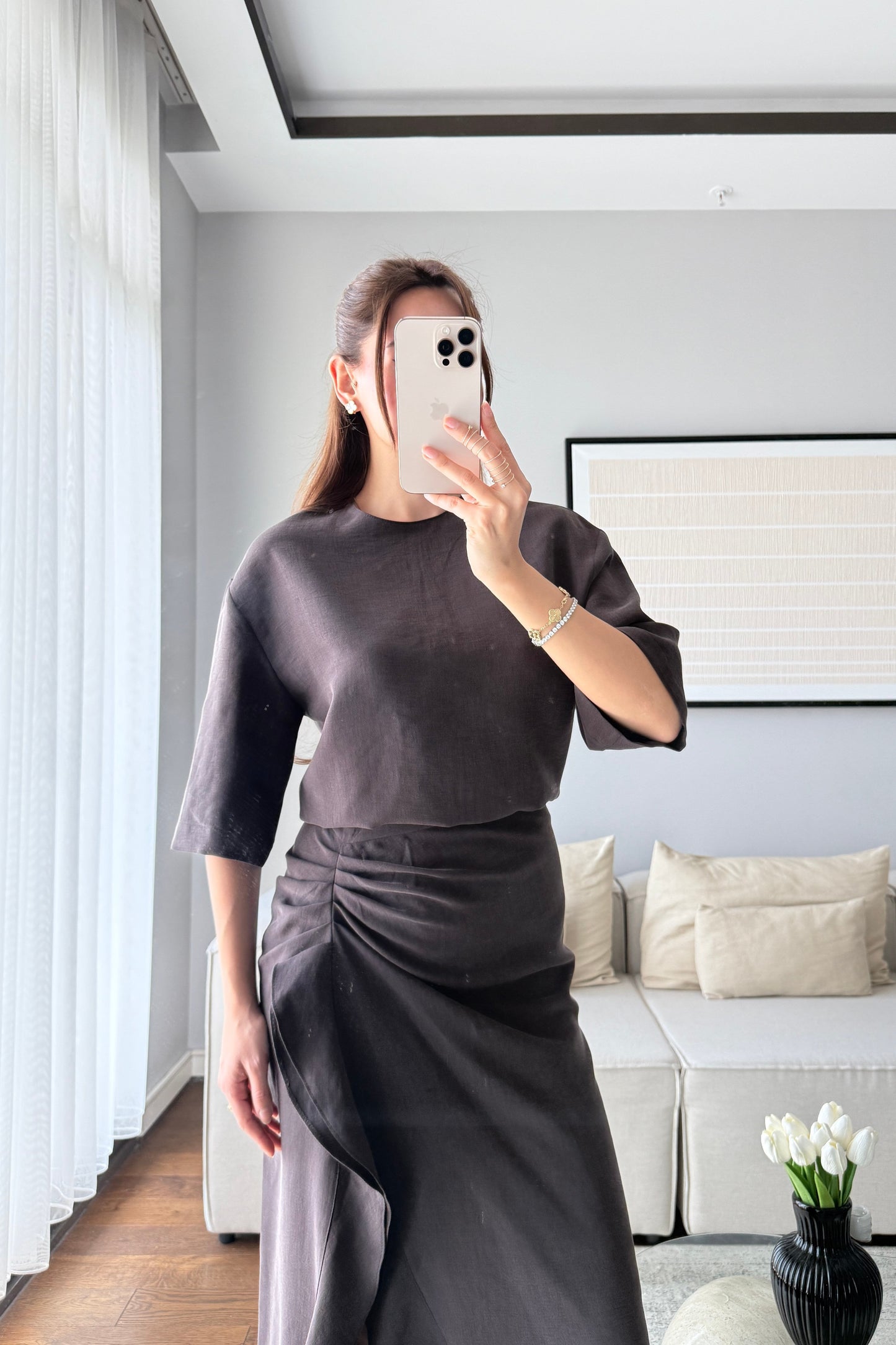 YARIM KOL YANDAN DRAPELİ ELBİSE- ACI KAHVE