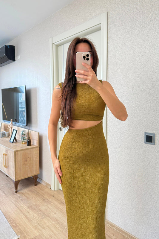 YEŞİL BEL DEKOLTELİ ELBİSE